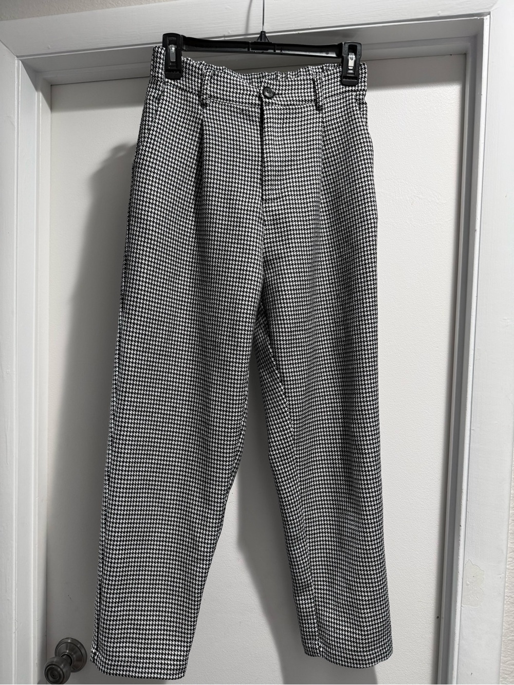 Black & White Houndstooth High Waisted Taper Legged Trousers | Size Medium